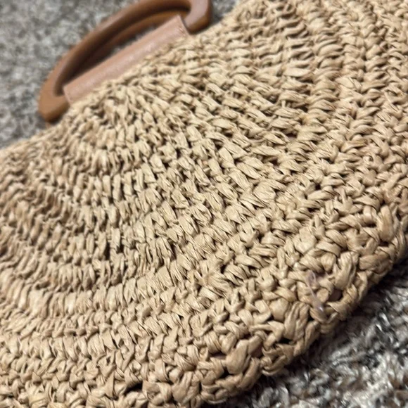 Sonoma Vacation! Raffia Hand Bag with Wooden Handle; GUC - Picture 5 of 7